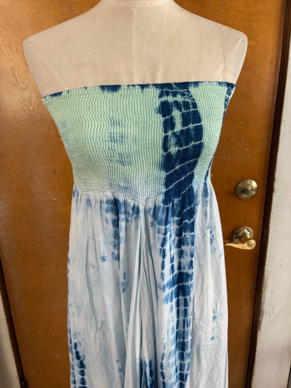 Smocked sundress. Tie dye maxi dress - Picture 4 of 6